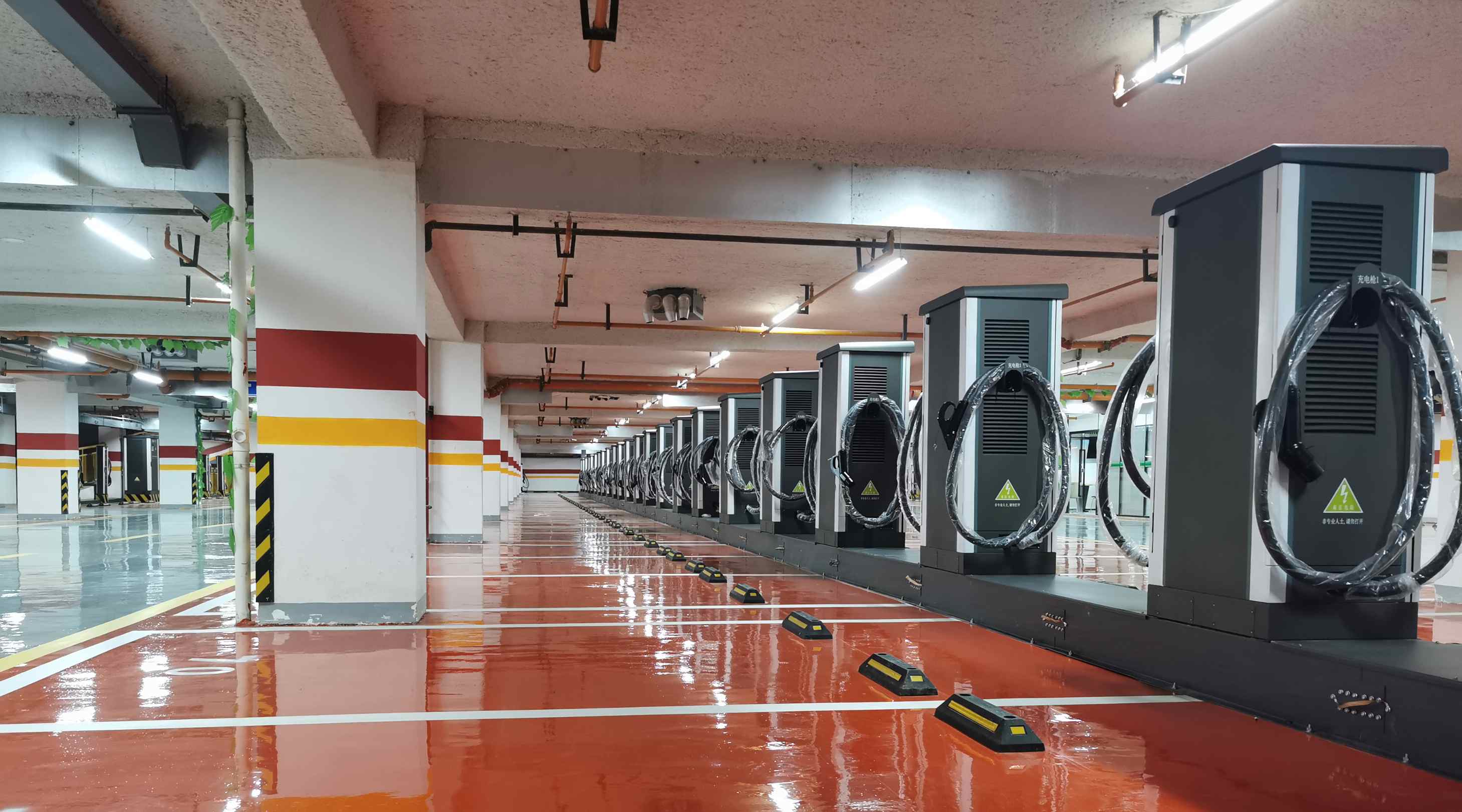 银川城投公司已完成21处充电站建设,安装汽车充电桩466台